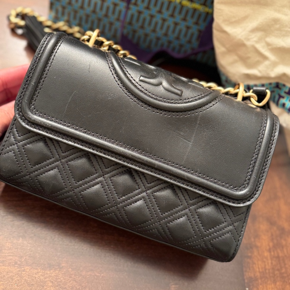 Tory Burch SMALL FLEMING CONVERTIBLE SHOULDER BAG